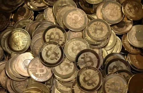 Сколько биткоинов существует?